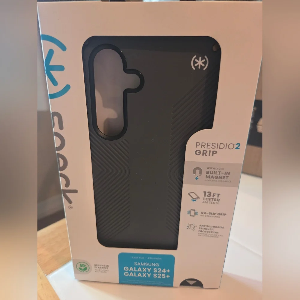 Speck Presidio2 Grip Case in Dark Gray
